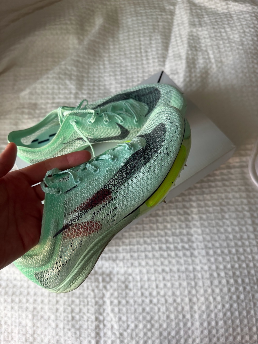 Nike Air Zoom Victory track spikes
Mint foam volt
DR9908-300
Women’s size 8